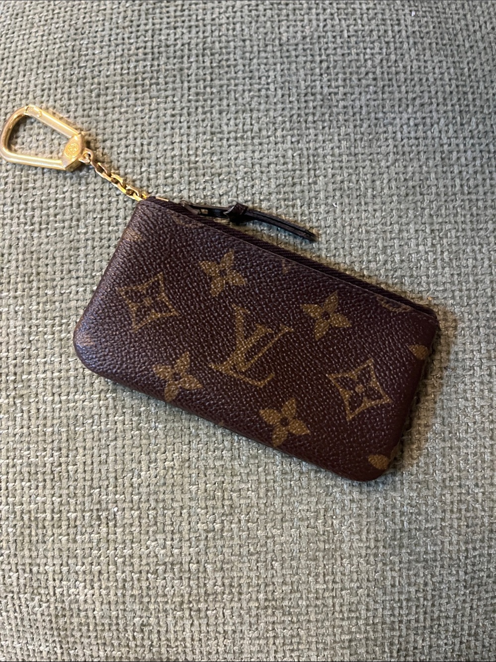 🔑 Louis Vuitton Monogram Key cles with gorgeous Gold Hardware